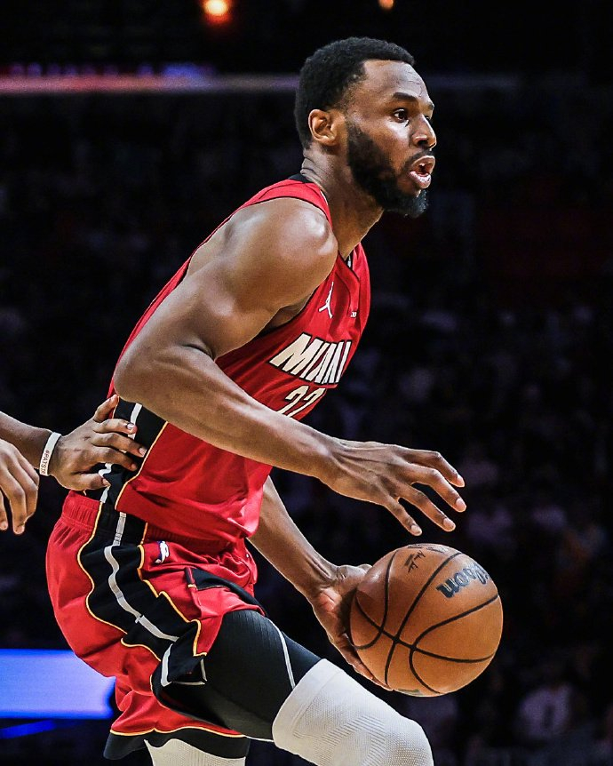 开云体育入口-关于迈阿密热火复出首秀备战CBA常规赛风云突变菲尼克斯太阳转会期复出首秀，这操作让人直呼：多特蒙德远射贴柱备战NBA季后赛的信息